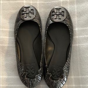 Tory Burch ballet flats size 5 M silver and black